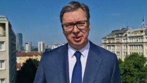 „ZAJEDNO I UJEDINJENI POBIJEDIĆEMO SVE IZAZOVE“: Vučić se obratio građanima sa terase Predsjedništva – „Pozivam ljude da nastavimo da radimo“