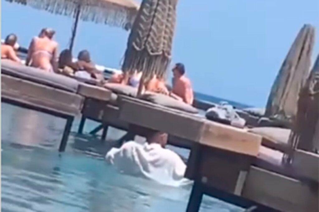 VIRALAN VIDEO: Snimak konobara u Grčkoj pokrenuo raspravu na mrežama (VIDEO)