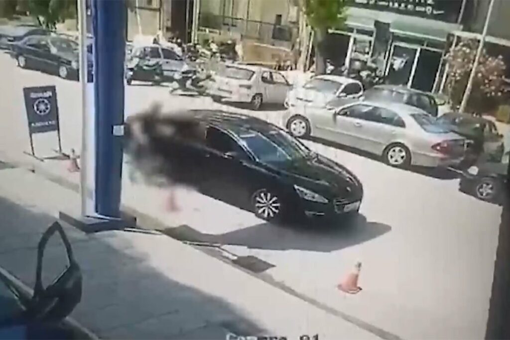 POKUŠAO DA UDARI VOZAČA: Ovaj ga upucao iz auta (UZNEMIRUJUĆI VIDEO)