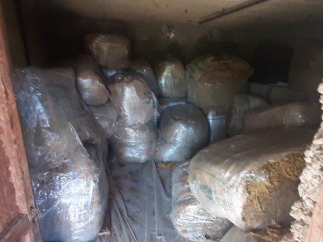 POLICIJA NA NOGAMA: U Ljubinju pronađeno 2.336 kilograma duvana