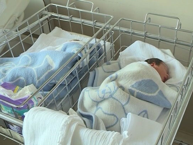 BEJBI-BUM U SRPSKOJ: U porodilištima rođene 32 bebe