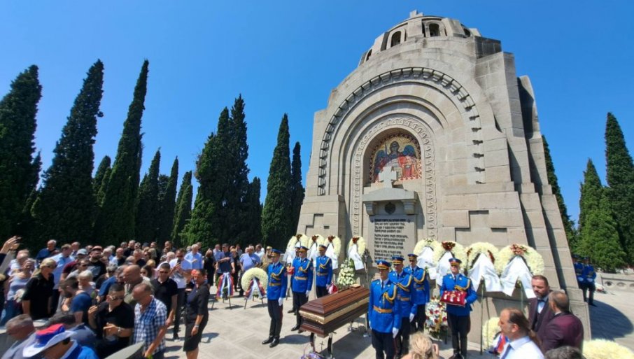 SAHRANJEN DJED ĐORĐE: Čuvar Zejtinlika ispraćen uz himnu „Bože pravde“ (FOTO)