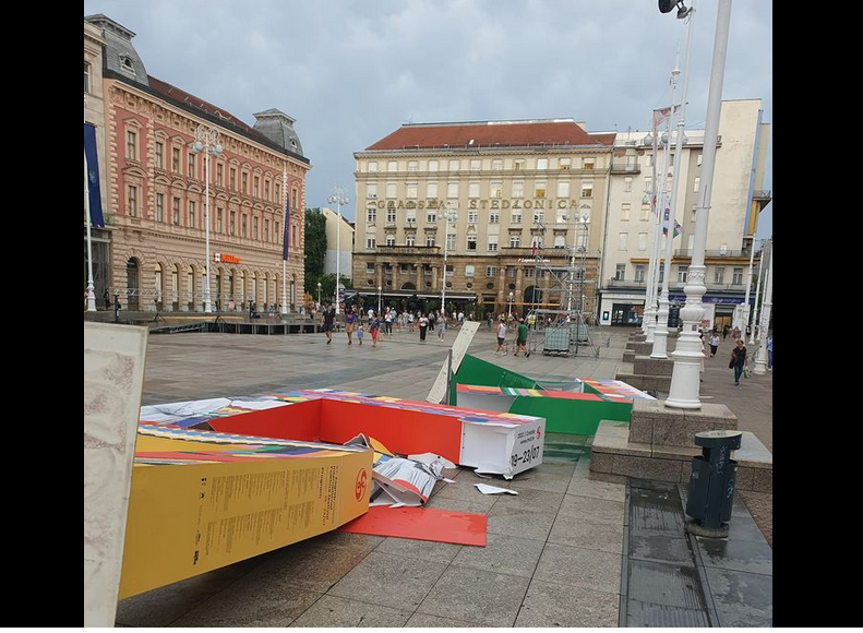 JEZIVI PRIZORI U HRVATSKOJ: Jak vjetar kidao krov, ima poginulih (VIDEO)
