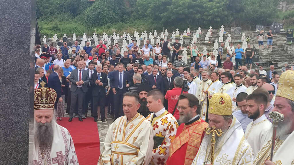 MUČENIČKA STRADNJA SRBA NA PETROVDAN: Obilježavanje 31 godine u znak sjećanja palih boraca
