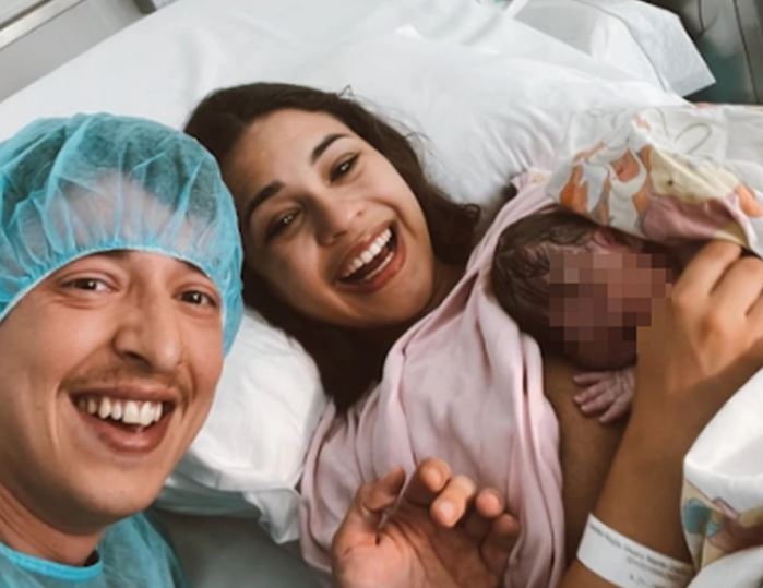 PORODILA SE SUPRUGA GLUMCA UROŠA JOVIČIĆA: Sinu dala ime po ovoj VOĆKI i rijetko je u Srbiji (FOTO)