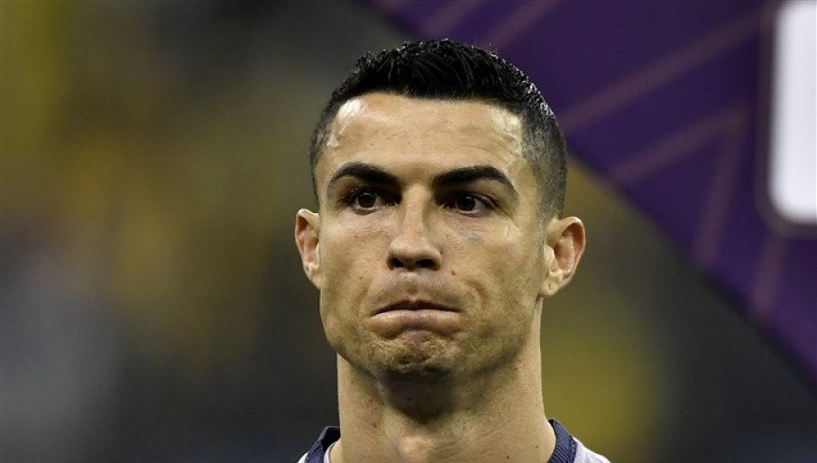 „BEZ TRUDA I RADA NEMA DOBITKA“ Kristijano Ronaldo trči uz brdo (VIDEO)