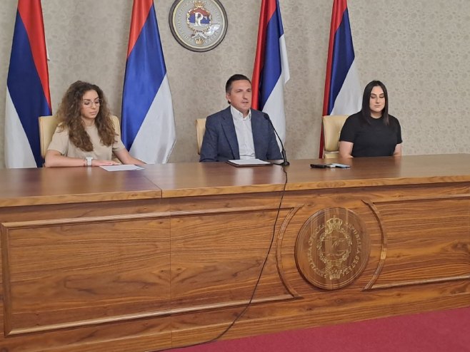 „У САРАЈЕВУ НЕМА МЈЕСТА ЗА СРБЕ“ Омладина Покрета социјалиста одговорила демократској омладини: Демократска странка не толерише ништа што је српско