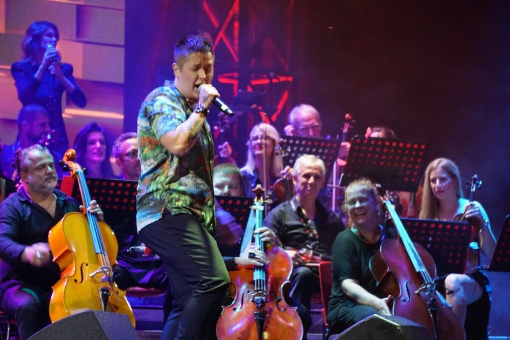 „OTPLEŠI SADA OVU PJESMU SA DJEVOJKOM JAKO HRABRO“ Marija Šerifović otvorila treći po redu Banjaluka Fest i napravila noć za pamćenje (FOTO/VIDEO)