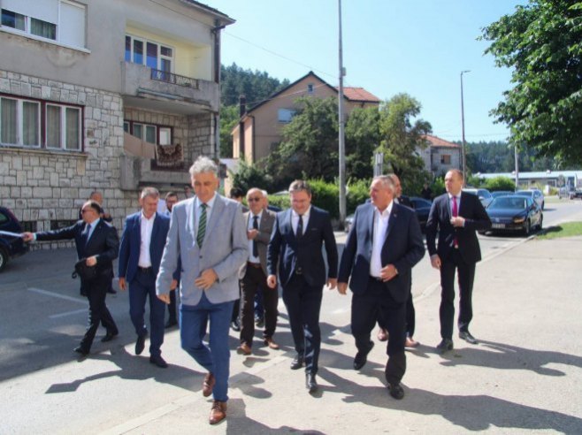 VIŠKOVIĆ U NEVESINJU: Podrška Vlade Srpske nikada neće izostati
