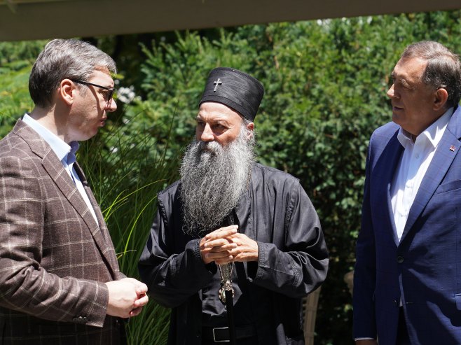 Dodik, Vučić i patrijarh Porfirije u manastiru Osovica (VIDEO)