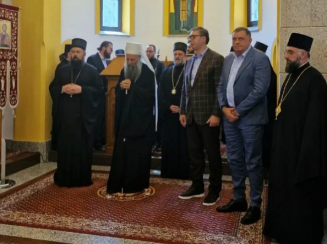 RAZGOVOR O VAŽNIM NACIONALNIM PITANJIMA: Dodik, Vučić i patrijarh Porfirije u manastiru Osovica