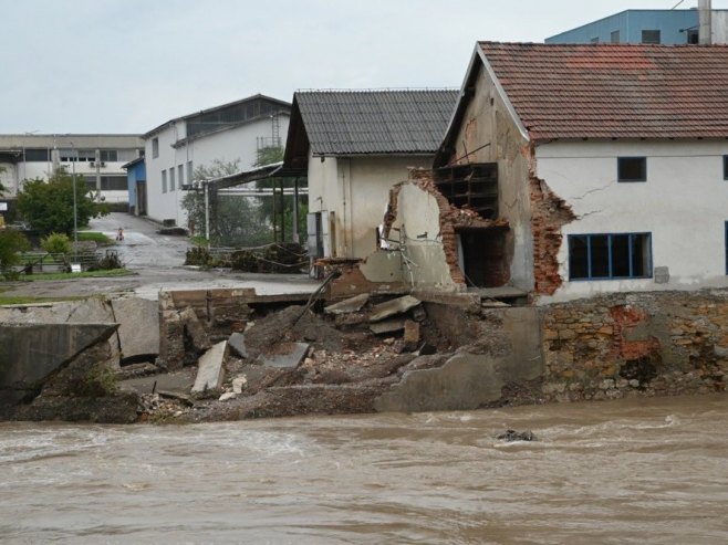 НОВИТОВИЋ: У Словенији током поплава оштећен велики број инфраструктрних објеката