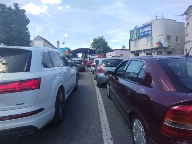 BUDITE STRPLJIVI: Povremeno je pojačana frekvencija vozila na izlazu iz BiH