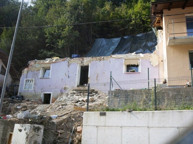 ЈОШ СЕ САНИРАЈУ ПОСЉЕДИЦЕ: Припадници Цивилне заштите Српске и даљу у Словенији