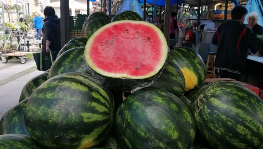 DJELUJE KAO BLAGA VIJAGRA: Ne bacajte bijeli dio lubenice, ima višestruke koristi za zdravlje