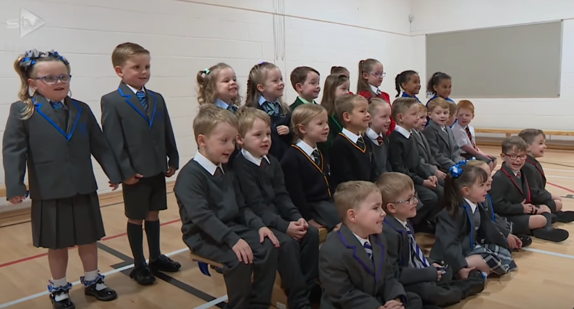 ČUDO U ŠKOTSKOJ: U školu upisano čak 17 parova blizanaca (VIDEO)