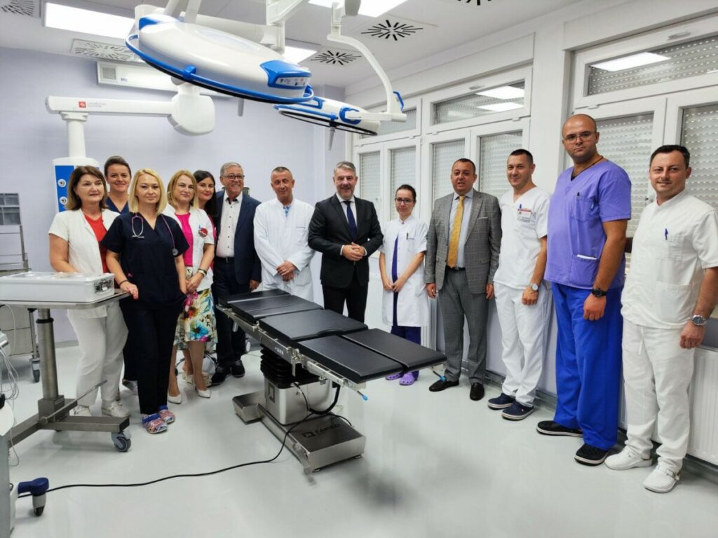 „PACIJENTIMA DAJEMO BOLJI KVALITET ZDRAVSTVENE ZAŠTITE“ Šeranić otvorio nove operacione sale i prostorije hirurške intezivne njege (FOTO)