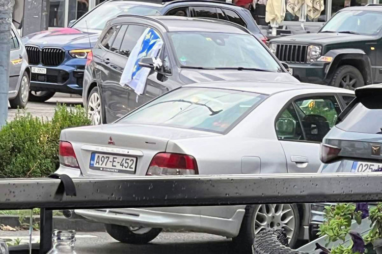 PROVOKACIJE U DOBOJU: Sankcionisano lice koje je istaklo ratnu zastavu takozvane Armije BiH