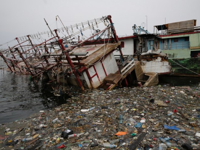 NAJVEĆE ČIŠĆENJE U OKEANU U ISTORIJI: 11 tona plastike izvučeno iz Pacifika (VIDEO)