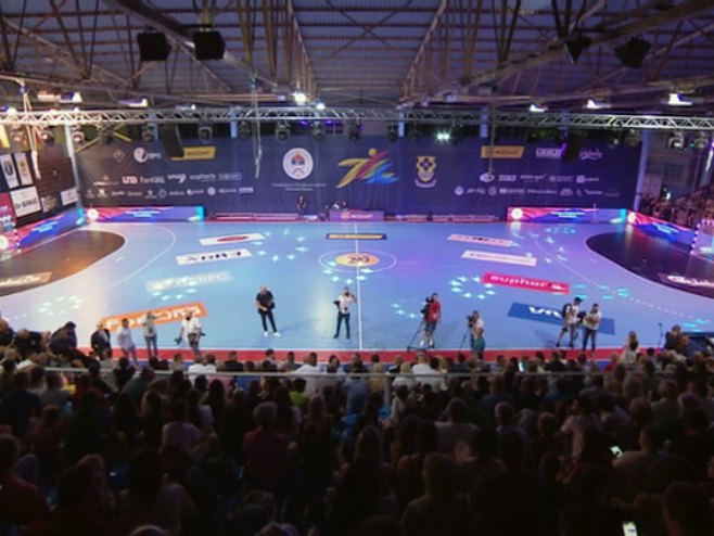 „BARSELONA“ I „MONPELJE“ UČESNICI: Otvoren Međunarodni rukometni TV turnir u Doboju