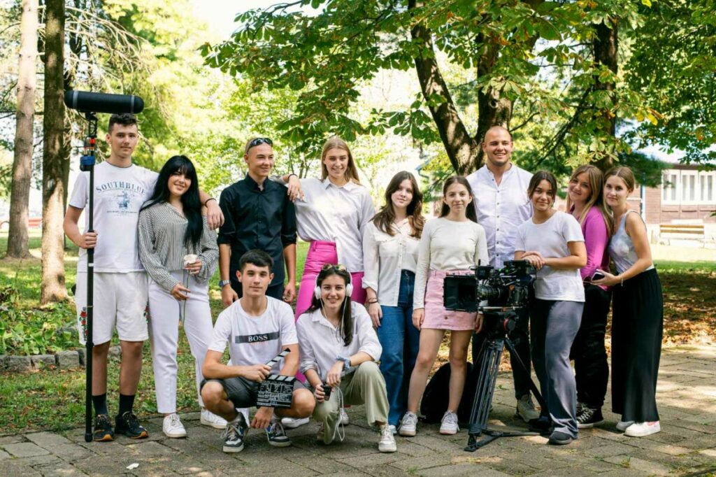 ФИЛМ „МАМИНА ПЕСМА“ ГЛЕДАТЕ У НЕДЈЕЉУ: Још једно остварење Аудио-визуелног центра Српске (ФОТО)