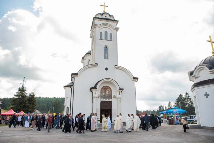 БРАТСКИ И СЛОЖНО: Обиљежен Дан манастира на Равној Романији