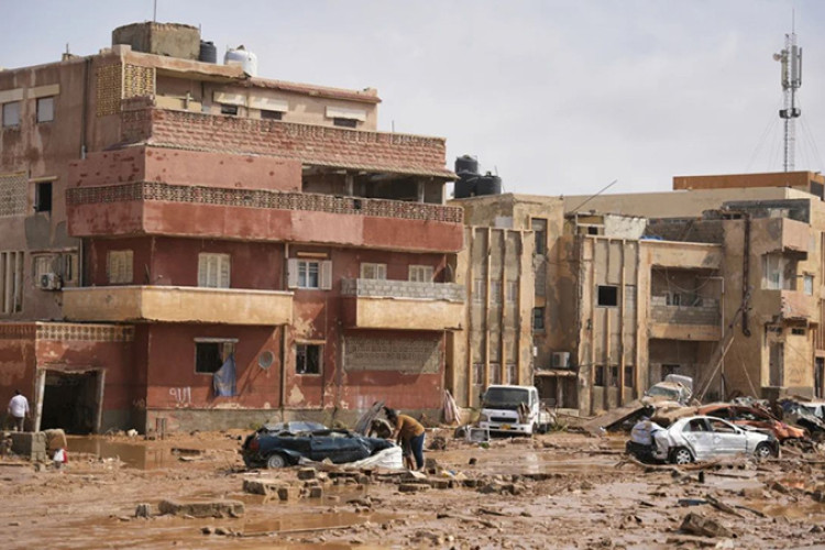 POGINULO OKO 11.300 LJUDI: U poplavama u Libiji raseljeno skoro 40.000 osoba, a sada prijeti nova opasnost