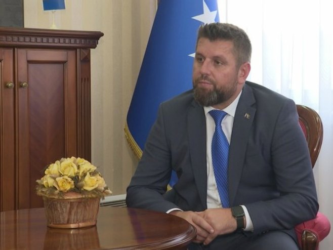 „ŠALJE LOŠU PORUKU“ Duraković – Šmitovo najavljivanje, pa otkazivanje dolaska – neozbiljno
