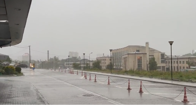 POTOP U SARAJEVU: Jaka kiša i vjetar izazvali haos (VIDEO)