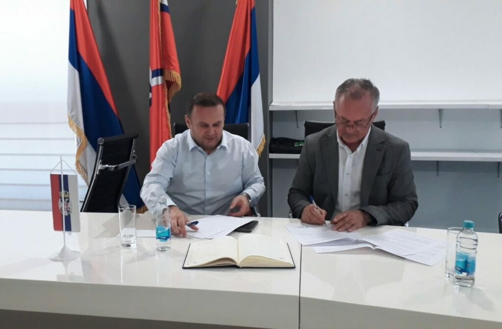ИЗГРАДЊА МЕМОРИЈАЛНОГ КОМПЛЕКСА СТРАДАЛИМ СРБИМА У САРАЈЕВУ: Ћосић и Тушевљак потписали споразум (ФОТО)