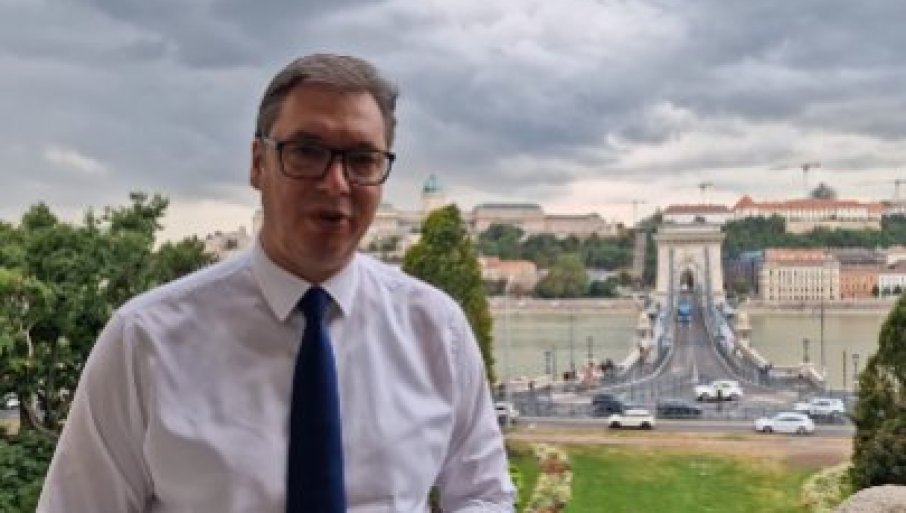 SLAVIMO NAŠU TROBOJKU I NAŠE PRETKE: Vučić čestitao Dan srpskog jedinstva (VIDEO)