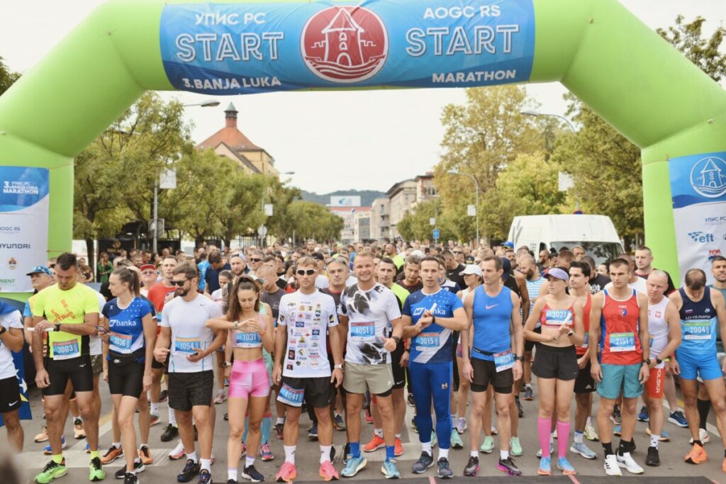 BANJA LUKA U ZNAKU TRČANJA: Počeo 3. Banjalučki maraton, učesnik trke i gradonačelnik