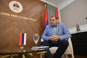 „ŽELIM MU MNOGO SREĆE I UPJEHA“ Dodik –  Srpska ponosna na karatistu Pavla Dujakovića