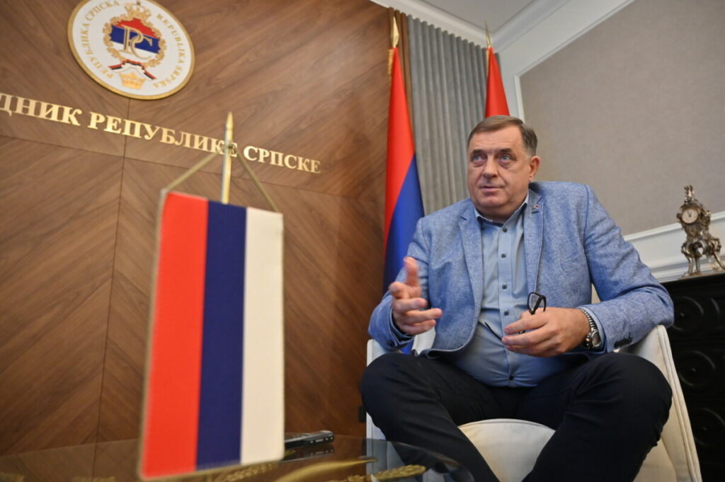 „TO НЕМА УПОРИШТА У ЗАКОНУ“: Додиков адвокат о убрзању поступка