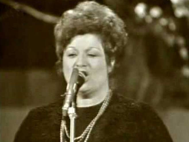 ОДЛАЗАК ВЕЛИКЕ СРПСКЕ ПЈЕВАЧИЦЕ: Преминула Нада Кнежевић