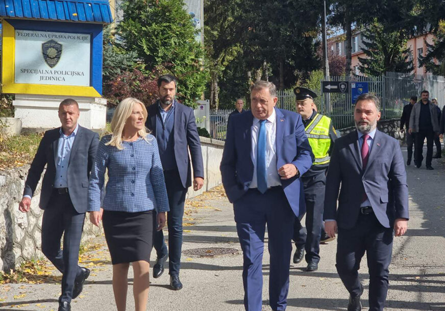 CVIJANOVIĆ: Neizabrani stranac i grupa ambasadora koristeći pravosuđe obračunavaju se sa Ustavom Srpske