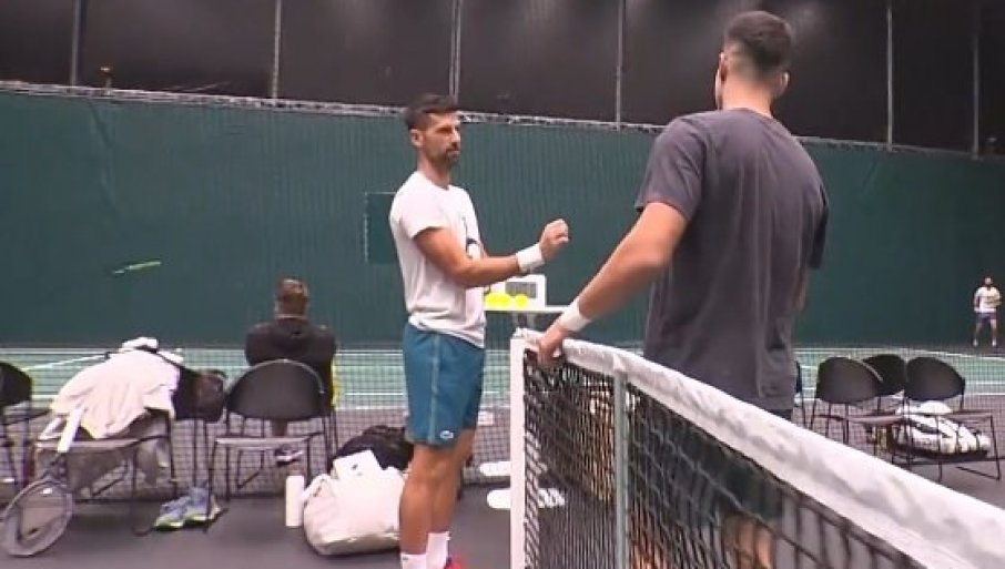 KAKAV SUSRET U PARIZU: Novak Đoković i Karlos Alkaraz su ovo uradili pred početak turnira (VIDEO)