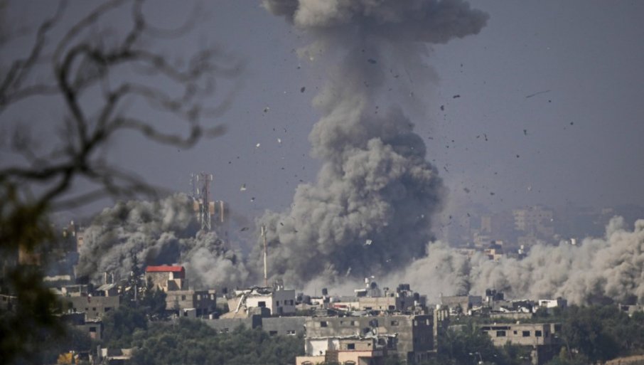 ГАЂАЛИ У БЛИЗИНИ БОЛНИЦЕ ПУНЕ РАЊЕНИКА: Израелски авиони гранатирали командно мјесто Хамаса?