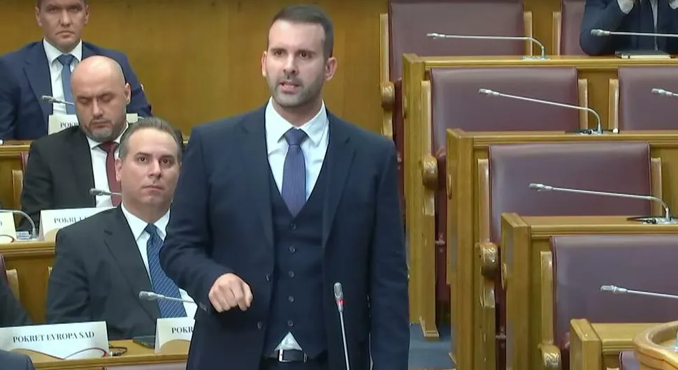СПАЈИЋ: Влада Црне Горе са највећом подршком у историји обећава стабилност