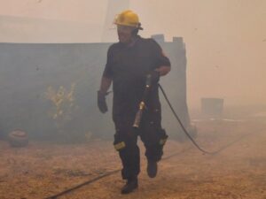 IZGORJELA FABRIKA NAMJEŠTAJA: Veliki požar u Novom Pazaru