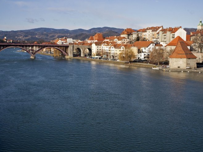DRAMATIČNO U SLOVENIJI: Raste rijeka Drava, oglasile se sirene za uzbunu
