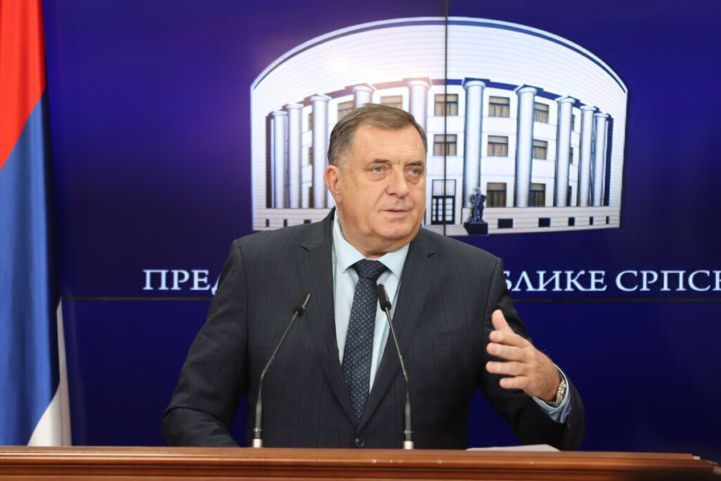 „NISMO NAIVNI, A NI LUDI: Dodik upozorio na invaziju američkih predstavnika