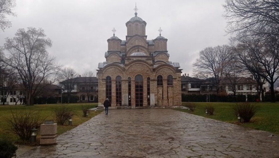 ПЕРФИДНИ ПОТЕЗ ПРИШТИНЕ: Спрема отимање 70 хектара српске земље и атак на манастир Грачаницу