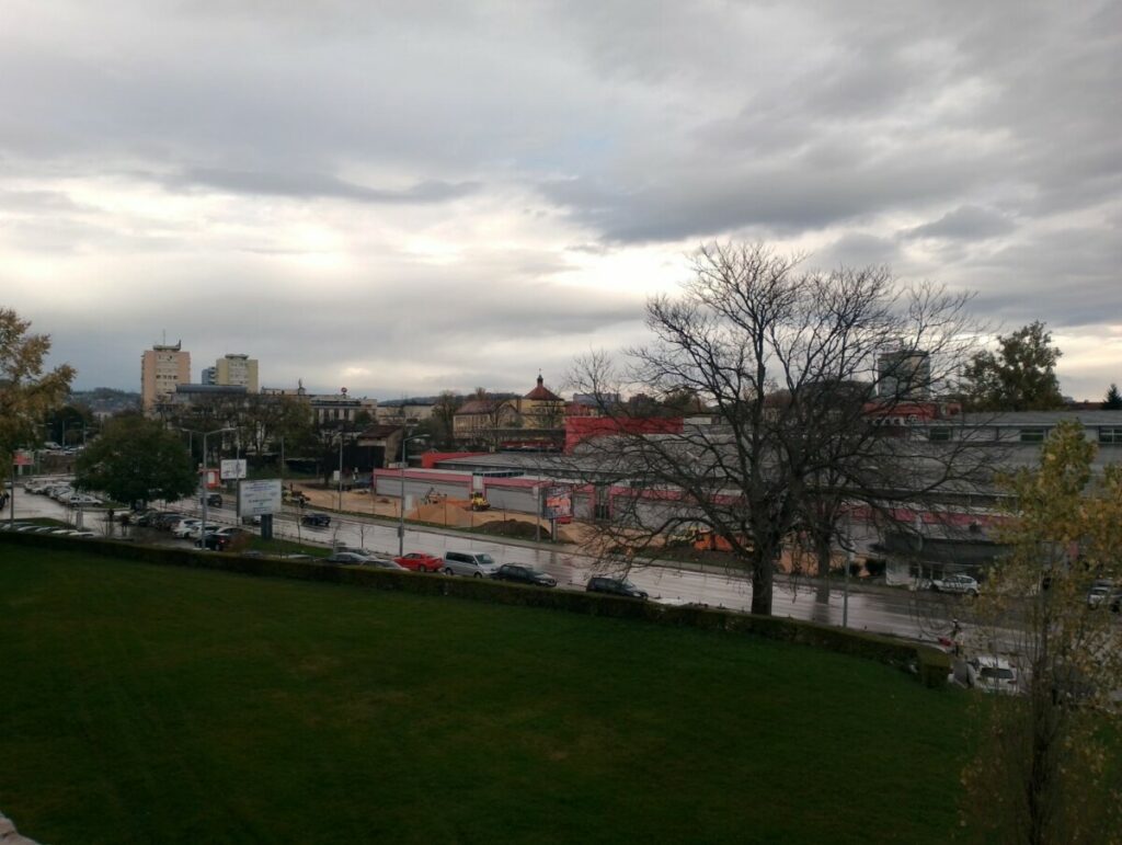 BAGERI RAVNAJU TEREN: Banjaluka dobija novi parking od 100 mjesta (FOTO/VIDEO)