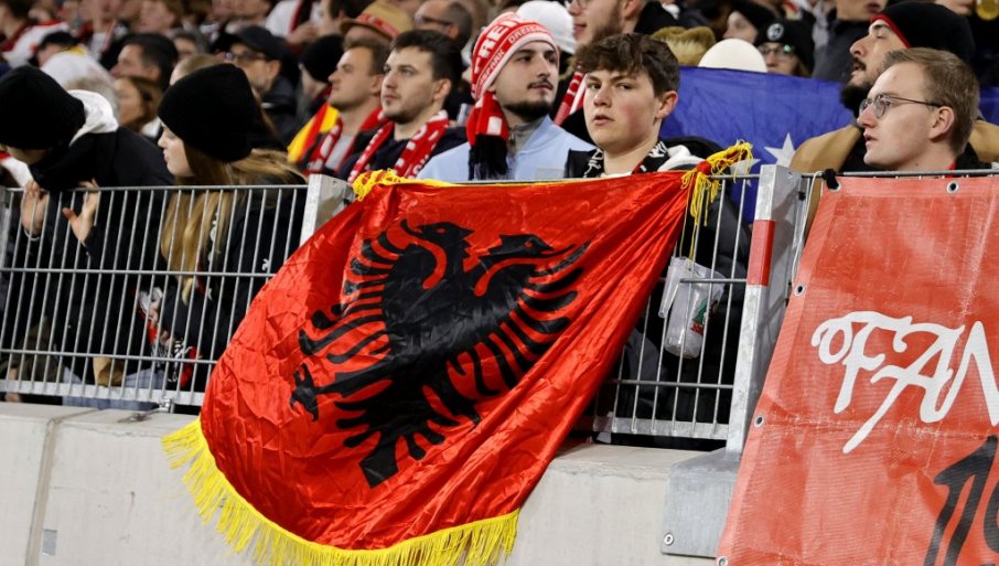 АЛБАНСКА ПОСЛА! Скандал у Њемачкој, навијачи псовали Србију и мајке фудбалерима ТСЦ-а