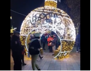 OTVOREN „ZIMZOBAL“ U BANJALUCI: Počela novogodišnja čarolija u najvećem gradu Srpske (VIDEO)