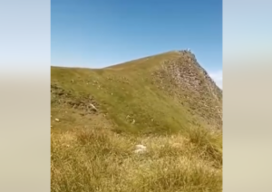 PROVOKACIJE U FBiH: Vehabije na Magliću kod krsta – klanjali i čitali ezan (VIDEO)