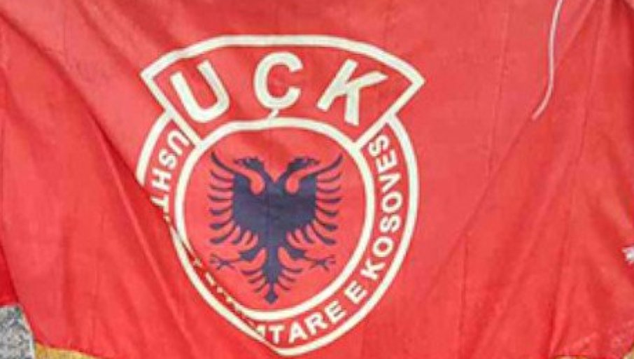 ПРОВОКАЦИЈЕ НЕ ПРЕСТАЈУ: Изнад Косовске Митровице освануо знак „УЧК“