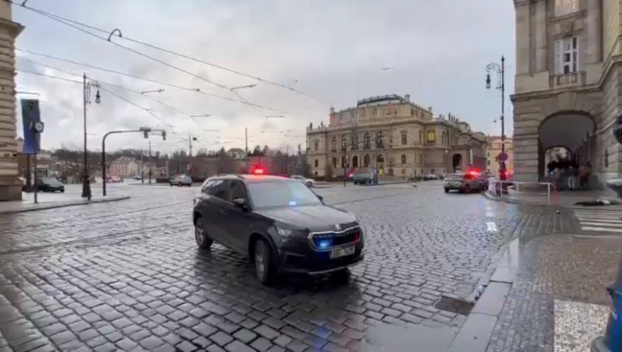 СТУДЕНТИ БЈЕЖЕ У ПАНИЦИ: Пуцњава у Прагу, има мртвих и рањених (ФОТО)