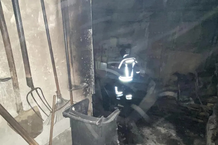 POŽAR U OSNOVNOJ ŠKOLI U GRADIŠCI: Nastava obustavljena